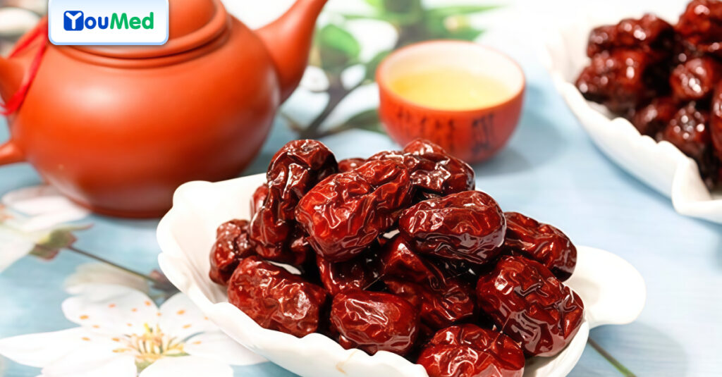 11 Tác dụng của táo đỏ cho sức khỏe? Cần lưu ý gì khi sử dụng hằng ngày?