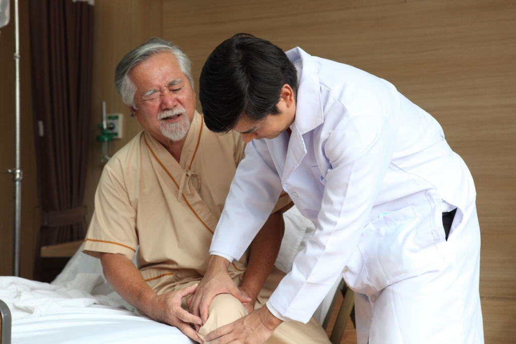 Phần mềm quản lý phòng khám Đông Y hỗ trợ bác sĩ chăm sóc sức khỏe người bệnh