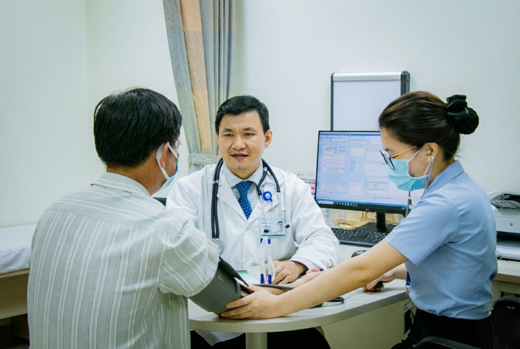 Đặt lịch khám Bệnh viện Quốc tế Becamex: Hướng dẫn chi tiết giúp tối ưu hoá quy trình khám chữa bệnh 5 Đặt lịch khám Bệnh viện Quốc tế Becamex sẽ giúp người bệnh tiếp cận đội ngũ bác sĩ giàu kinh nghiệm