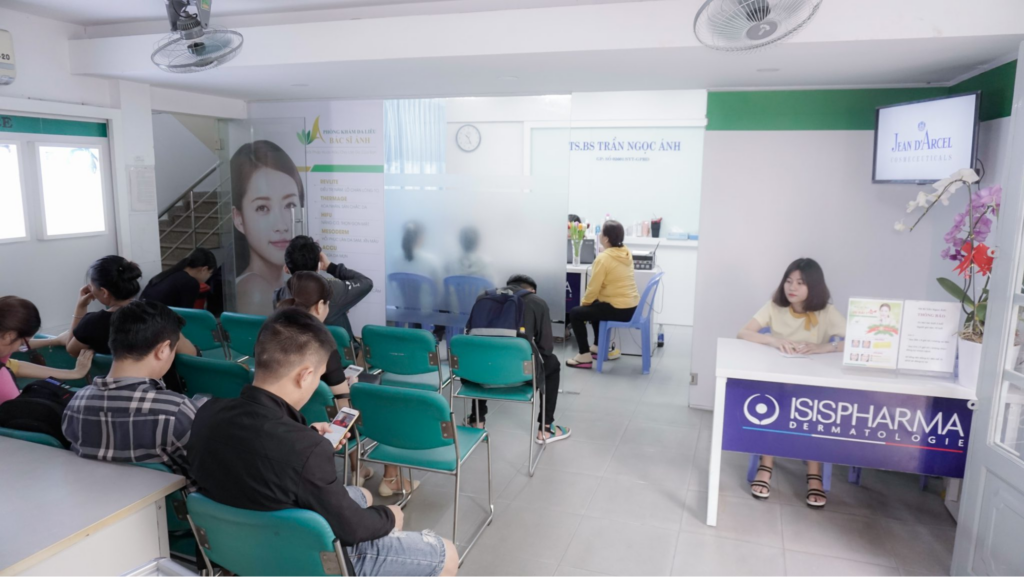 Review Phòng khám Da liễu Trần Ngọc Ánh: Hành trình tìm lại sự rạng rỡ cho làn da 2 Phòng chờ tại Phòng khám Da liễu Trần Ngọc Ánh