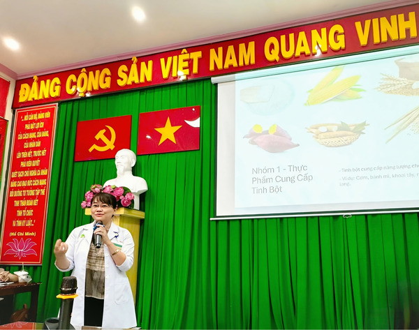 Bác sĩ Hậu - Bác sĩ dinh dưỡng chuyên tư vấn về cách chế biến bữa ăn cân đối