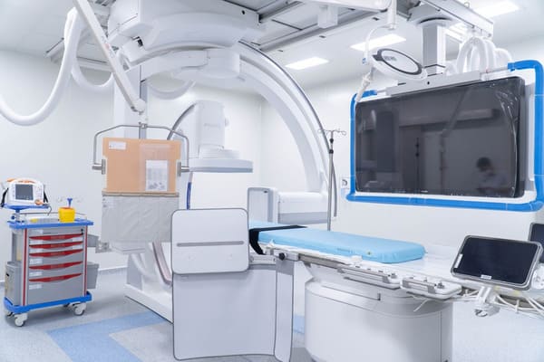 Hệ thống máy móc đạt chuẩn quốc tế, giúp người bệnh an tâm điều trị