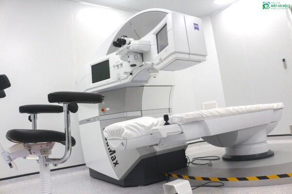Máy phẫu thuật khúc xạ Visumax - Hãng Carl Zeiss, Đức hiện đại nhất thế giới