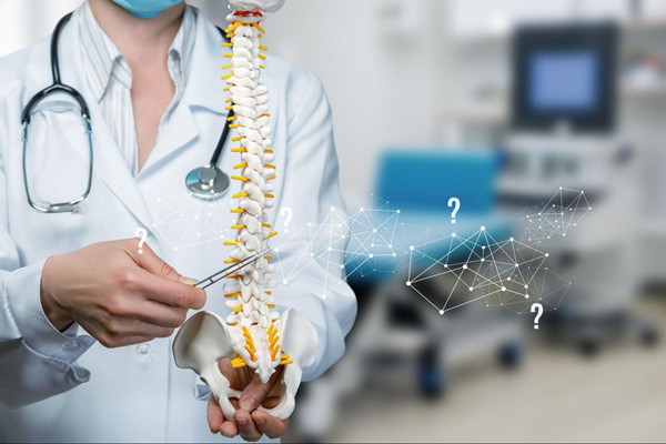 Các yếu tố lựa chọn bác sĩ chuyên khoa cột sống TPHCM đúng chuẩn