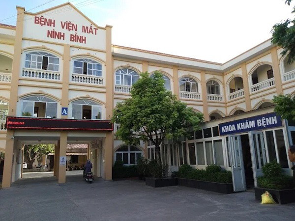 Mắt Ninh Bình là bệnh viện chuyên khoa tuyến tỉnh hạng II trực thuộc Sở Y tế, quy mô 80 giường bệnh