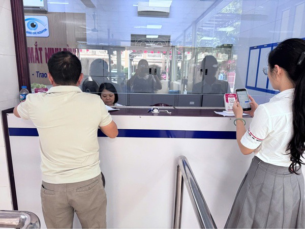 Người bệnh có thể quét mã QR để thanh toán viện phí