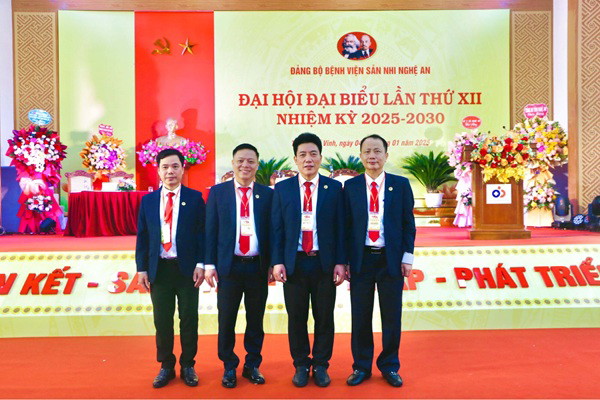 Hướng dẫn khám, chữa bệnh tại Bệnh viện Sản Nhi Nghệ An dành cho phụ huynh và mẹ bầu 3 Đội ngũ bác sĩ tại bệnh viện là những thầy thuốc giàu kinh nghiệm, giỏi chuyên môn