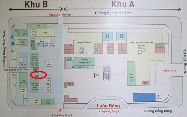 Quầy hướng dẫn tại khu B (phần khoanh đỏ) là nơi hướng dẫn cho người bệnh đăng ký khám sức khỏe tổng quát
