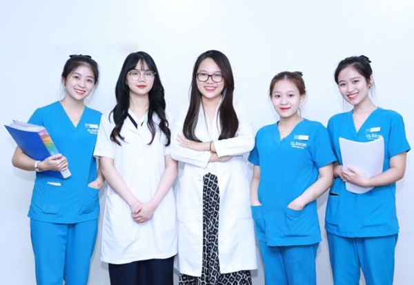 Cẩm nang đi khám, quy trình và bảng giá mới nhất tại Phòng khám Da liễu O2 Skin 4 Đội ngũ bác sĩ chuyên môn giàu kinh nghiệm