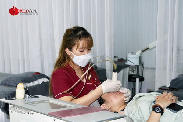 Hướng dẫn khám, chữa bệnh tại Phòng khám Da liễu Táo đỏ 4 Phòng khám cung cấp các dịch vụ đa dạng về chuyên khoa Da liễu