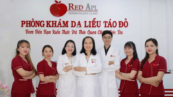 Hướng dẫn khám, chữa bệnh tại Phòng khám Da liễu Táo đỏ 3 Đội ngũ bác sĩ và nhân viên y tế tại Phòng khám Da liễu Táo Đỏ