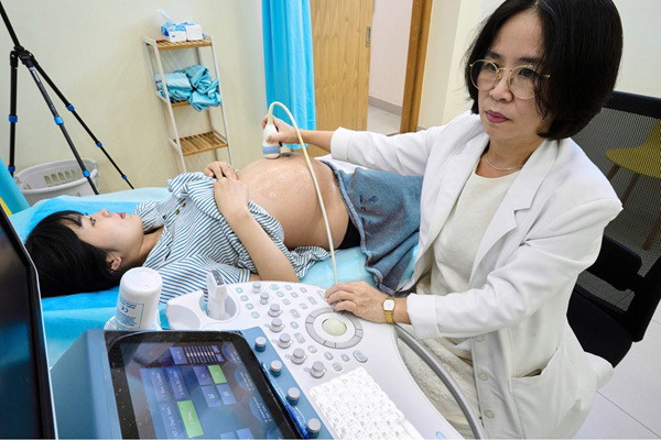 Hướng dẫn khám, chữa bệnh tại Phòng khám Sản phụ khoa Hiền Đức 3 Phòng khám trang bị máy siêu âm 4D thế hệ mới hỗ trợ siêu âm thai