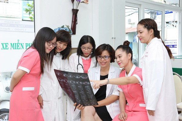 Hướng dẫn khám tại Phòng khám Sản phụ khoa Phúc Ngọc - BS Lệ Thuỷ 4 Bác sĩ Lệ Thủy cùng cộng sự tại phòng khám