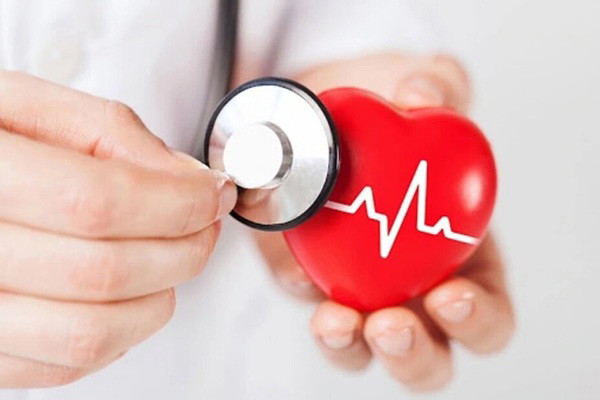 Tư vấn tim mạch trên nền tảng YouMed: Nhanh chóng, tiết kiệm thời gian 2 Bệnh tim mạch luôn được ví như "kẻ giết người thầm lặng" và việc tầm soát là chìa khóa vàng để bảo vệ sự sống